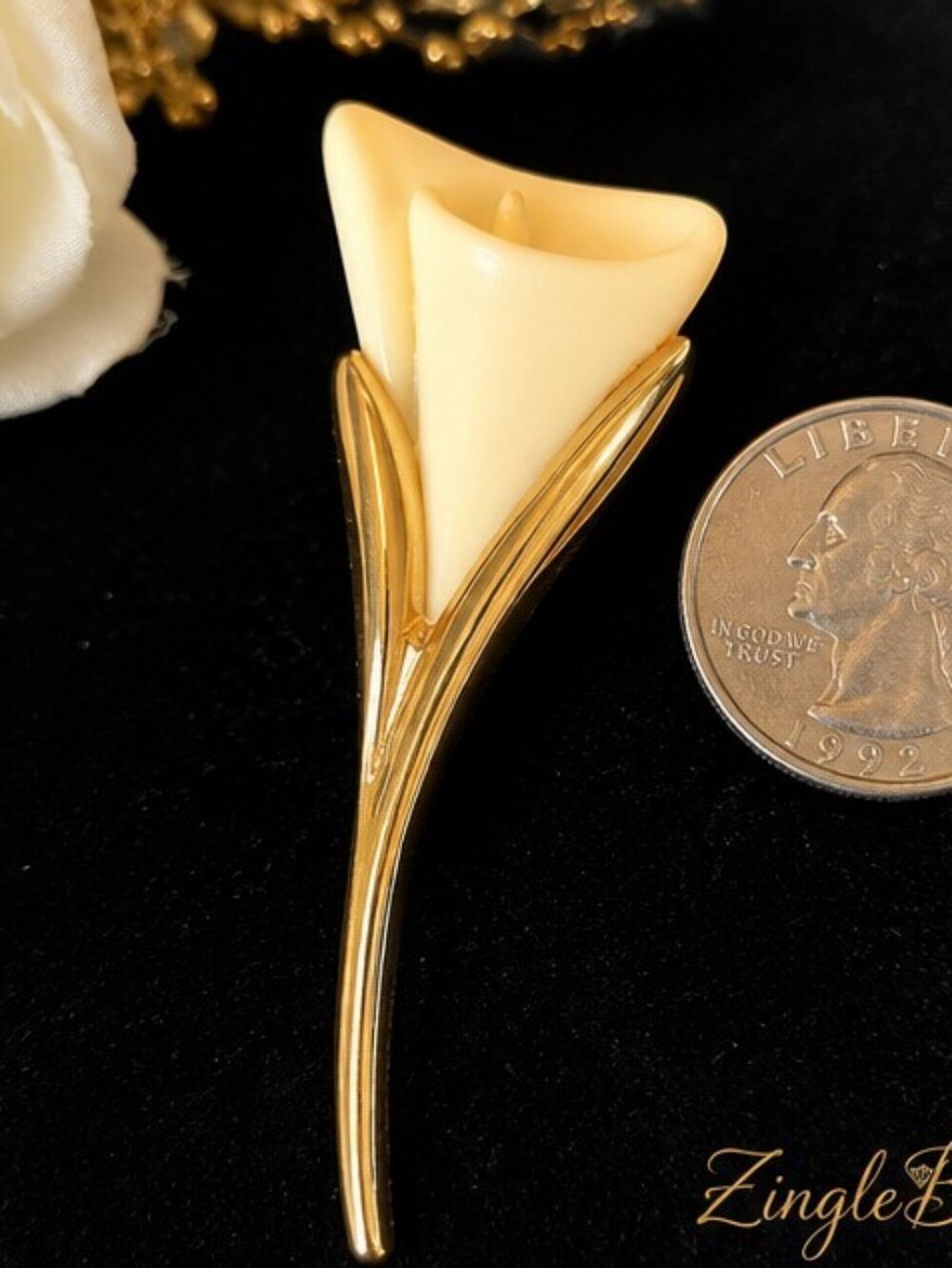 Vintage Ginnie Johansen 1988 Calla Lily Brooch Gold Plated Cream Resin Signed - Picture 4 of 10